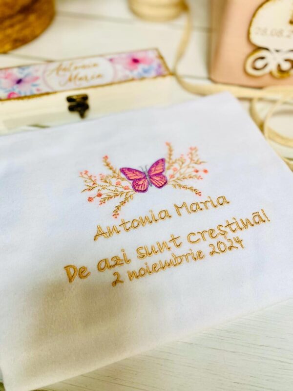 TRUSOU CUTIE LEMN "FLUTURI"