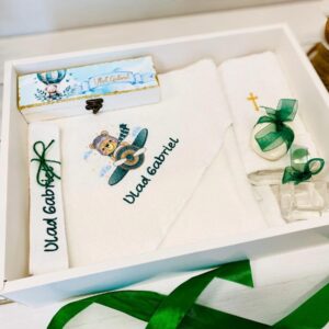 TRUSOU BASIC PERSONALIZAT "URSULET IN AVION"
