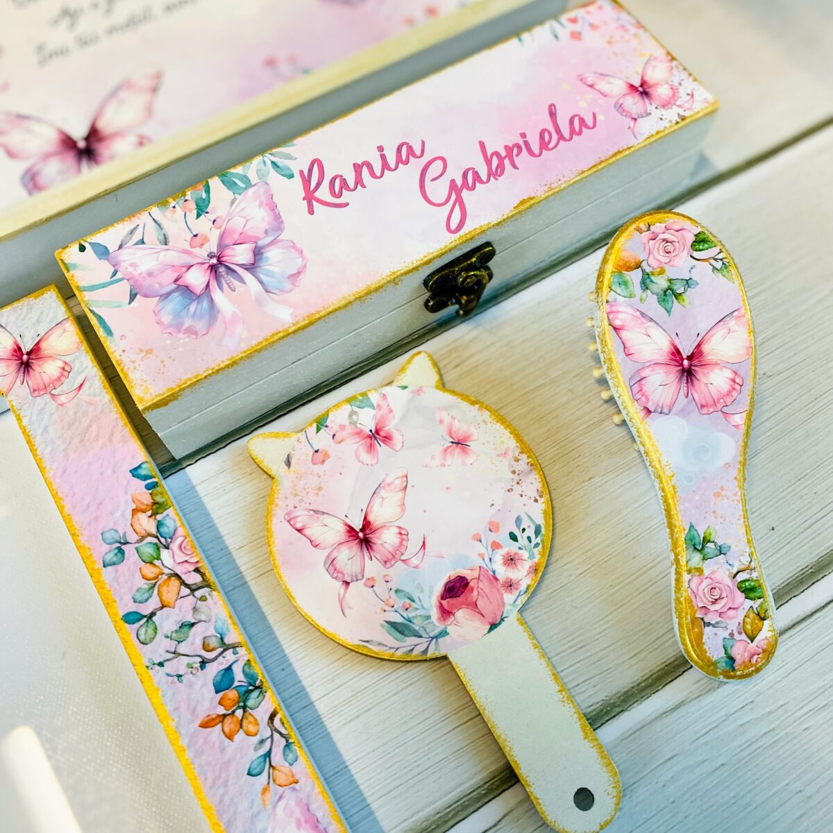 SET TAVITA 1 ANISOR "FLUTURI SI MAGIE" - imagine 4